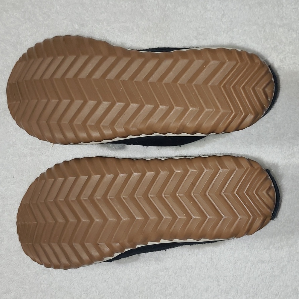 Sorel Out n About Moccasins Black Suede Faux Fur Trim Women's Size 7.5 - Picture 7 of 8